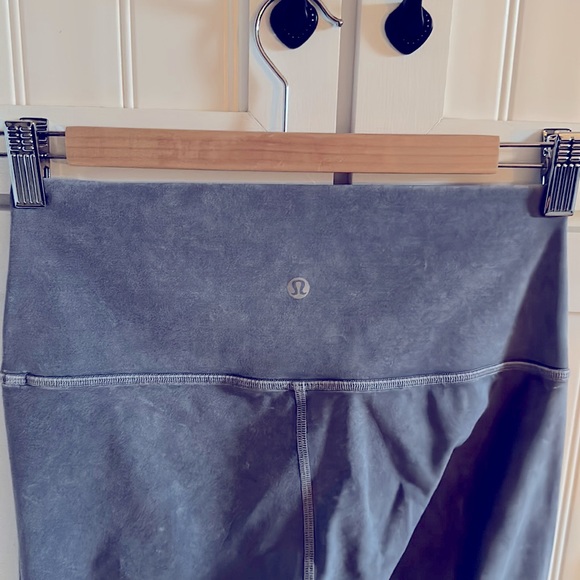 Lululemon Wunder Under Pants - Picture 3 of 4